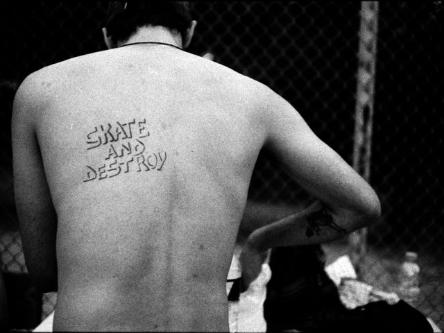 Woodkids: Τα παιδιά της Αθήνας με τα πατίνια