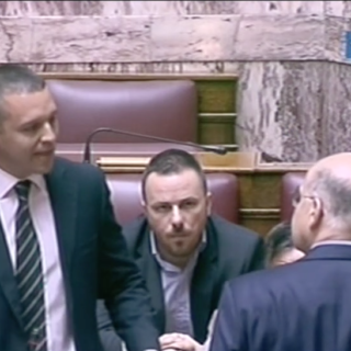 Πώς θα «τσακιστούν οι φασίστες σε κάθε γειτονιά», όταν σε κάθε ευκαιρία τους ξεπλένει η ίδια η Βουλή;