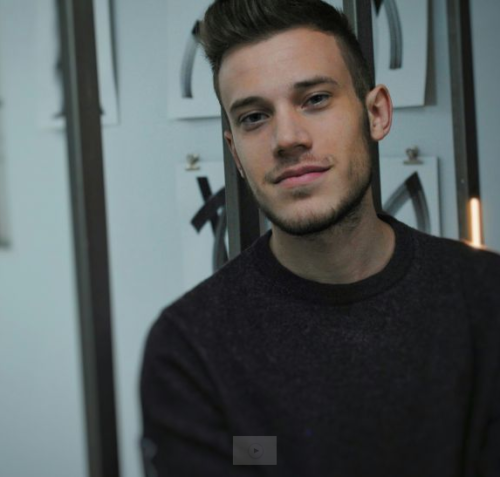 Αυτός είναι ο 20χρονος φοιτητής που καταπολεμά τα hoaxes με μια εφαρμογή