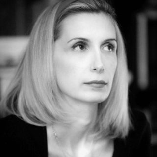 H Αλίκη από τη Χώρα των Θαυμάτων ήταν η καλύτερη φίλη της Ελένης Τσεκούρα