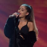 Η Αριάνα Γκράντε θα επιστρέψει στο Μάντσεστερ για φιλανθρωπική συναυλία στη μνήμη των θυμάτων της βομβιστικής επίθεσης