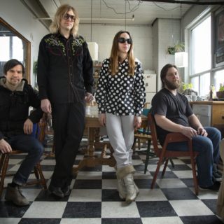 Οι Besnard Lakes ακολουθούν το μουσικό μονοπάτι προς την αυτάρκεια