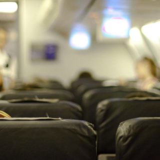 Αεροπλάνο έκανε μη προγραμματισμένη στάση λόγω… αερίων επιβάτη [ΒΙΝΤΕΟ]