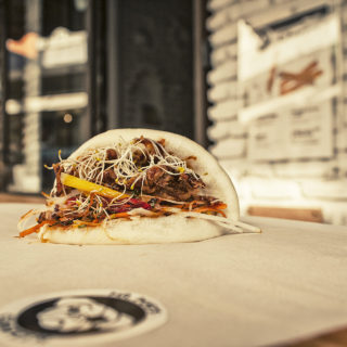 Mr. Pug’s Canteen: Η νέα street food μανία έφθασε στην Αθήνα