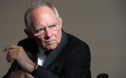 Γιούνκερ-Σόιμπλε συναντούνται την Τετάρτη στο Βερολίνο