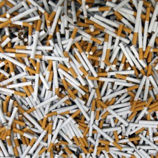 Κατά του ειδικού φόρου κατανάλωσης στα ηλεκτρονικά τσιγάρα η Κομισιόν