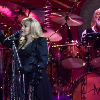 Οι Fleetwood Mac επανασυνδέονται με τη Στίβι Νικς για παγκόσμια περιοδεία το 2018