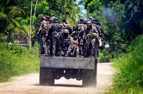 Φιλιππίνες: Οι αρχές επιβεβαιώνουν ότι οι ισλαμιστές μαχητές που κρατούσαν ομήρους πολίτες τους άφησαν ελεύθερους
