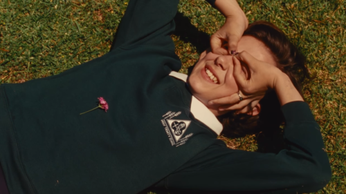 H Millie Bobby Brown του Stranger Things πρωταγωνιστεί στο νέο videoclip των The xx (ΒΙΝΤΕΟ)