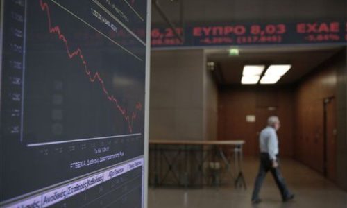 Η απόδοση των 2ετών ομολόγων του ελληνικού δημοσίου μειώθηκε στο χαμηλότερο επίπεδο από το 2010