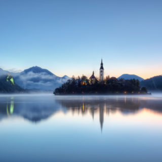 Πού θα βρείτε αυτές τις εντυπωσιακές εικόνες που «παίζουν» τα Windows 10 κάθε φορά που ανοίγετε τον υπολογιστή σας;