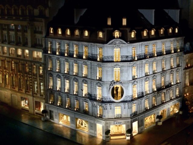 70 χρόνια Christian Dior στο παριζιάνικο Μουσείο Διακοσμητικών Τεχνών
