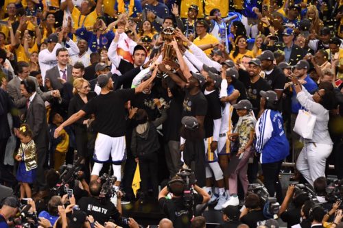 Οι Golden State Warriors πρωταθλητές NBA