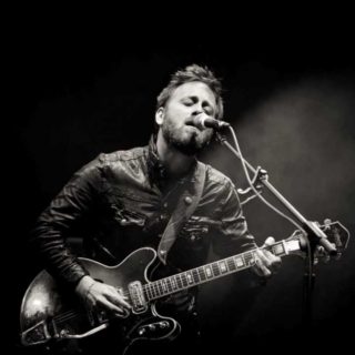 Dan Auerbach – Waiting on a Song