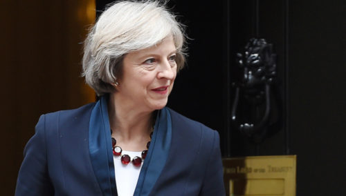 Μέι: Πιθανότερο το Brexit να εμποδιστεί από το κοινοβούλιο, παρά να γίνει χωρίς συμφωνία