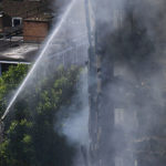 Τουλάχιστον έξι νεκροί από την πυρκαγιά στο Grenfell Tower