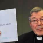 Το «δεξί χέρι» του Πάπα Φραγκσίκου δικάζεται για σεξουαλική παρενόχληση ανηλίκων