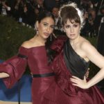 Η Lena Dunham πουλάει τα ρούχα της για το Planned Parenthood