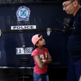 Διαμαρτυρία προσφύγων έξω από την Γερμανική πρεσβεία