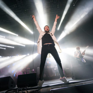 Με Jesus and Mary Chain και Kasabian όλα κύλησαν σχεδόν σαν μέλι στο Ejekt