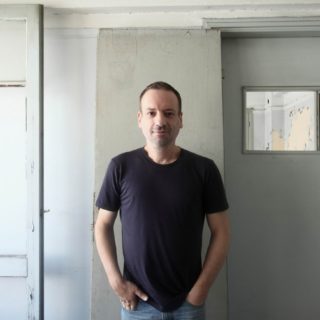 Ο Δημήτρης Κουρτάκης παίρνει κουράγιο από το «προσπάθησε ξανά, απότυχε ξανά, απότυχε καλύτερα» του Μπέκετ