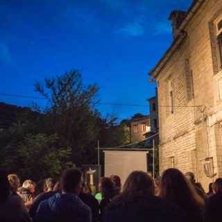 Στα Ζαγοροχώρια, κάποιοι άνθρωποι αγαπούν πολύ το σινεμά