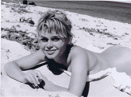 Το νέο βιβλίο της Μπριζίτ Μπαρντό είναι η παρακαταθήκη της για τα ζώα