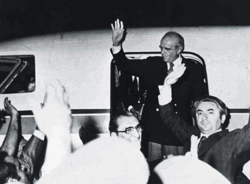 Στις 23 Ιουλίου του 1974 καταρρέει η χούντα του Ιωαννίδη