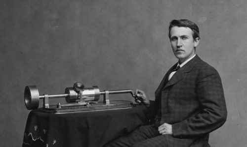 Υπάρχει ένα blog που φτιάχνει mixtapes για κάθε χρόνο στην ιστορία της ηχογραφημένης μουσικής