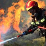 Θεσσαλονίκη: Σε ύφεση η φωτιά σε επιχείρηση ανακύκλωσης στη Σίνδο