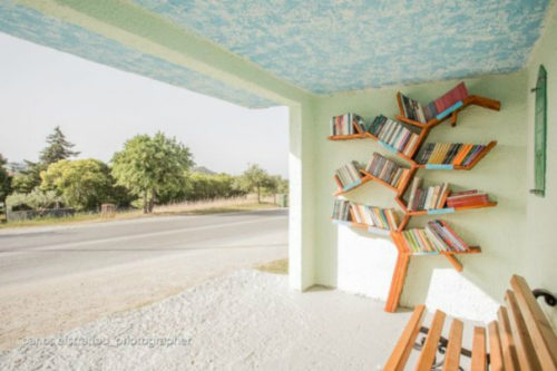 Τι συμβαίνει όταν παίρνεις το λεωφορείο 58 του ΟΑΣΘ; Ένα δωρεάν πνευματικό ταξίδι