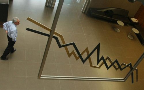 Η Ελλάδα βγήκε στις αγορές