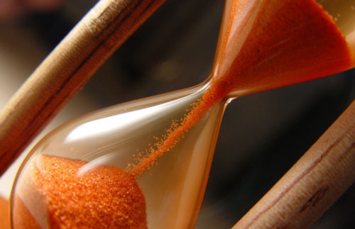 Όσοι είναι δίγλωσσοι αντιλαμβάνονται τον χρόνο διαφορετικά, υποστηρίζει νέα έρευνα