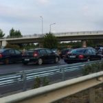 Τροχαίο και μποτιλιάρισμα στην κατηφόρα της Καρδίας- ανατροπή ΙΧ στη Ν. Καλλικράτεια