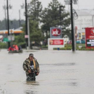 Τυφώνας Χάρβεϊ: Τι ξέρουμε μέχρι τώρα