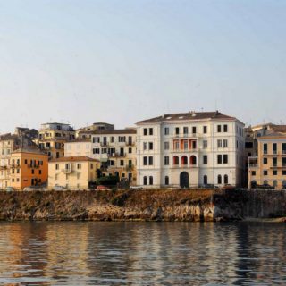 Εδώ δεν είναι μια απλή επαρχία. Εδώ είναι Κέρκυρα.