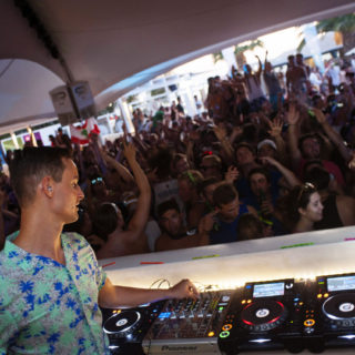 Επιτέλους, μάθαμε τι είναι αυτό το EDM!