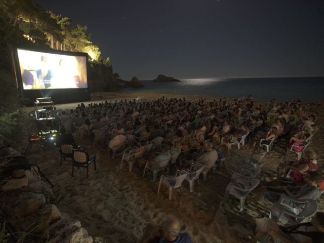 Το Seanema  είναι, ίσως, το πιο δροσερό κινηματογραφικό πράγμα που έχει πάθει η χώρα τα τελευταία χρόνια