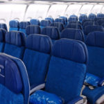 Τα καθίσματα στα αεροπλάνα είναι μπλε γι΄ αυτόν τον πολύ σημαντικό λόγο