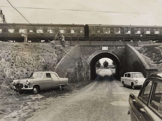 Στις 8 Αυγούστου του 1963 γίνεται η «Μεγάλη ληστεία του τρένου» στην Αγγλία