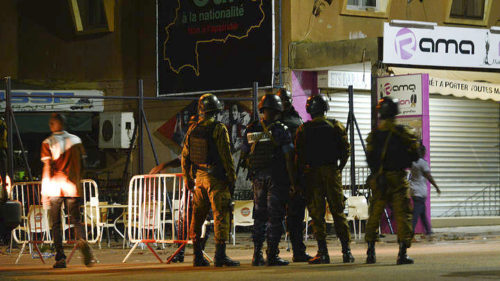 Μπουρκίνα Φάσο: Νεκροί και τραυματίες από επίθεση ενόπλων σε τουρκικό εστιατόριο