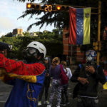 Bενεζουέλα: Ελεύθερος ο μουσικός που έπαιζε βιολί στις διαδηλώσεις