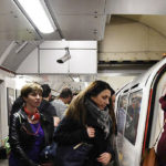 Συναγερμός για φωτιά σε σιδηρόδρομο στο Λονδίνο