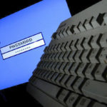 Τουλάχιστον 711 εκατομμύρια διευθύνσεις email στα χέρια χάκερ