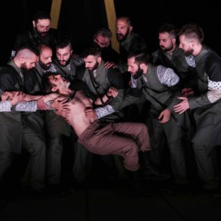 Είδαμε τους Πέρσες και αισθανόμαστε πως υπάρχει τελικά μέλλον στο ανέβασμα του αρχαίου δράματος