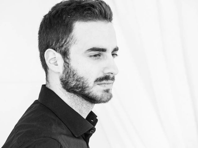 «Ο Καθρέφτης και η προφητεία του Γκρέινορθ»: Ένας μεσαιωνικός μύθος για την αγάπη, στην εποχή της τεχνολογίας