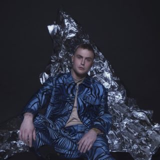 H μουσική του Lapalux είναι μια ανοικτή πρόσκληση στο χάος