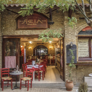 Μικρά Ασία: Το αυθεντικό κεμπάπ βρήκε θέση και στο Παγκράτι