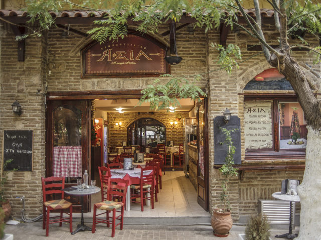 Μικρά Ασία: Το αυθεντικό κεμπάπ βρήκε θέση και στο Παγκράτι