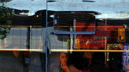 Ιράν: Ανετράπη σχολικό λεωφορείο